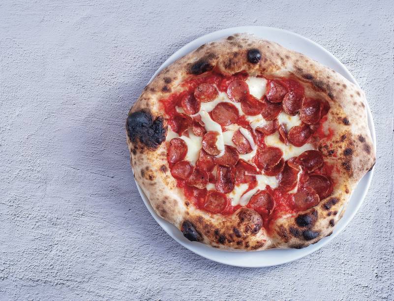 Soffio Pizzeria: diavola cobertura com salame picante Soffio Pizzeria: diavola cobertura com salame picante