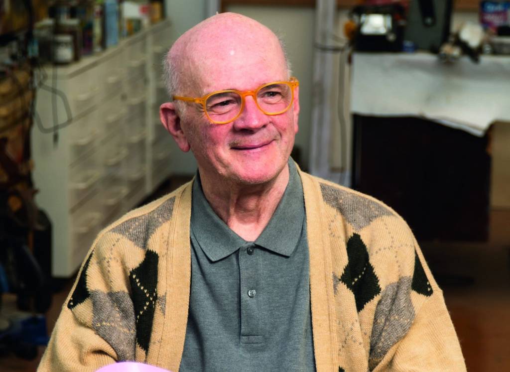 Guto Lacaz lança livro de poemas no IC