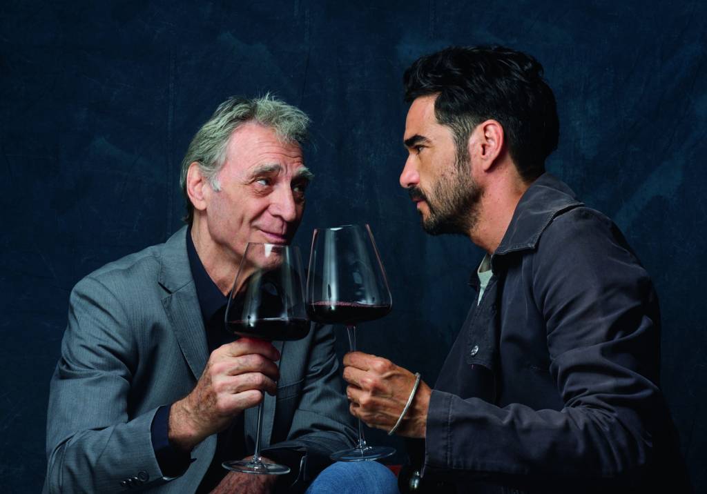 Herson Capri e Caio Blat são pai e filho em espetáculo sobre vinho