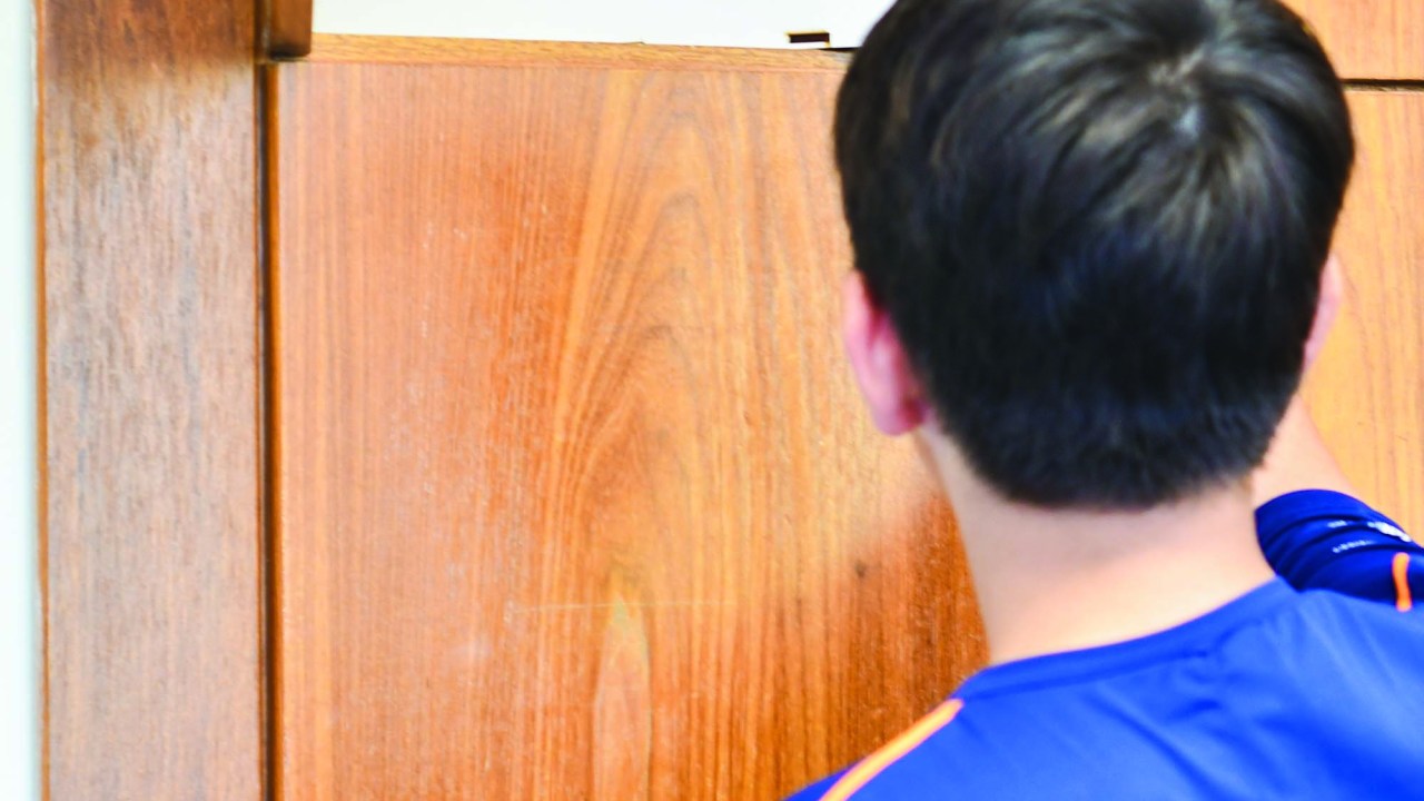 celular-volta-às-aulas-escolas