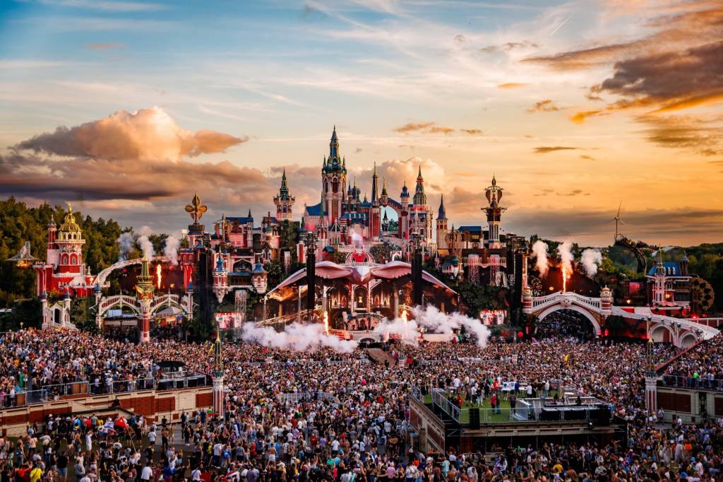 Tomorrowland Brasil e Clube Nº1 anunciam área exclusiva no festival