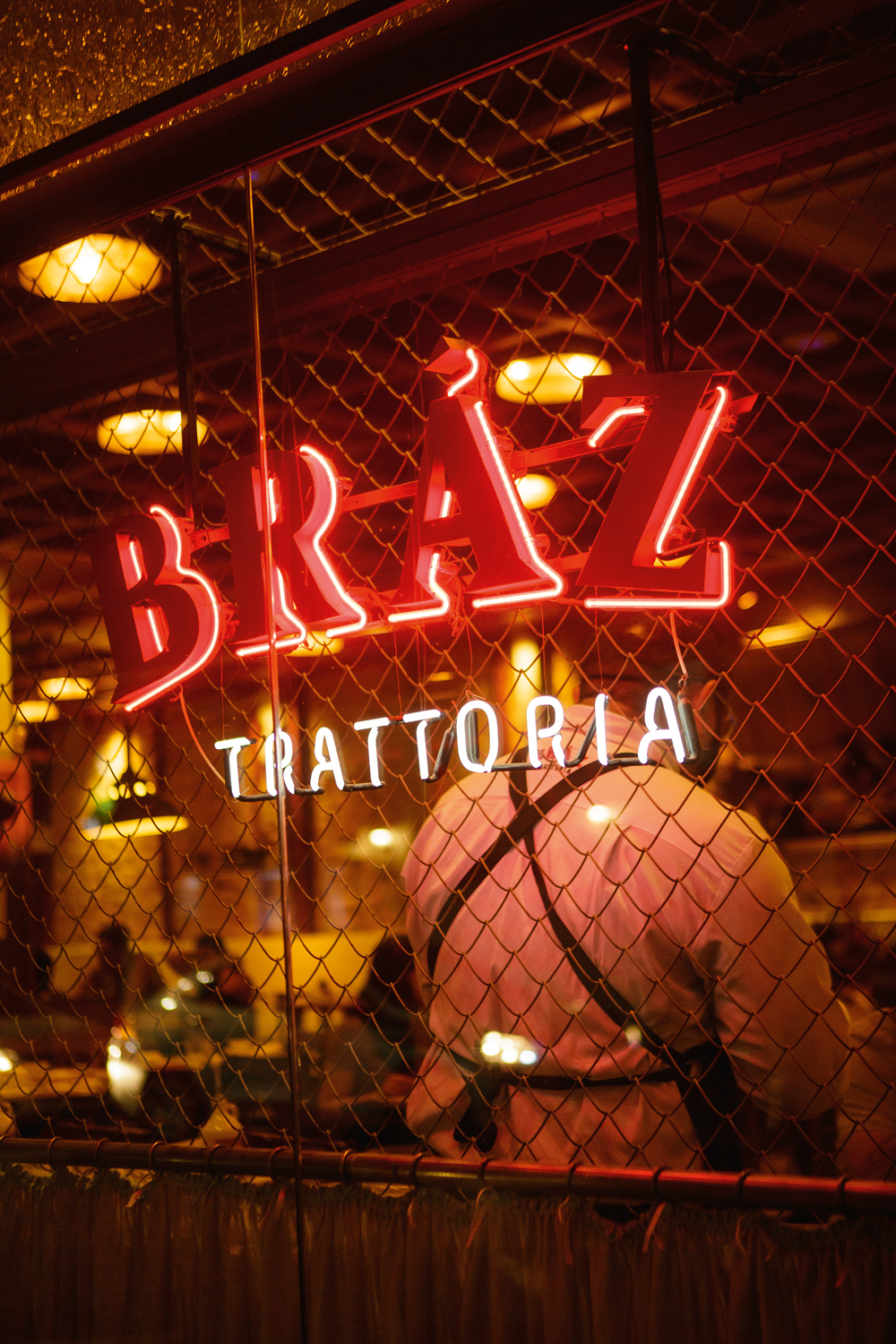 0200 Braz Trattoria Bairro de Pinheiros.jpg Letreiro da pizzaria Bráz Trattoria
