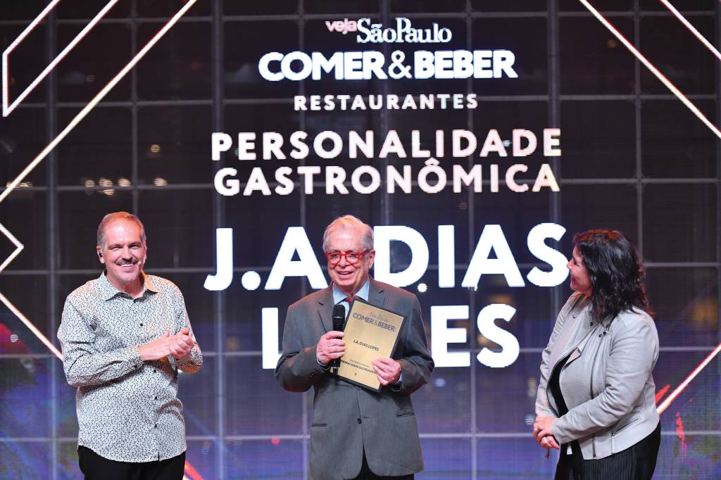 Arnaldo Loren&ccedil;ato com a personalidade gastron&ocirc;mica J.A. Dias Lopes e Alice Granato