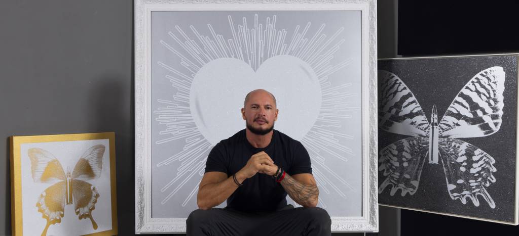 Rubem Robierb retorna ao Brasil com mostra individual