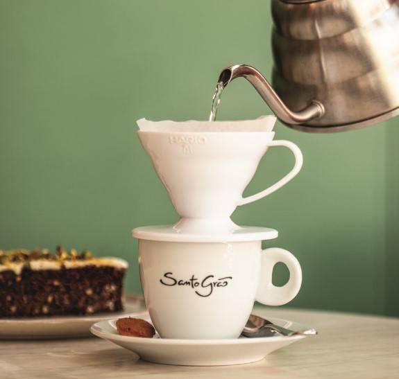 Santo Grão promove espaço intimista e tem cardápio variado de cafés
