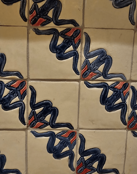 Easter egg: surpresa visual dos ladrinhos de Fernando de La Rocque: algumas das ilustrações são de mulheres transexuais Easter egg: surpresa visual dos ladrinhos de Fernando de La Rocque: algumas das ilustrações são de mulheres transexuais