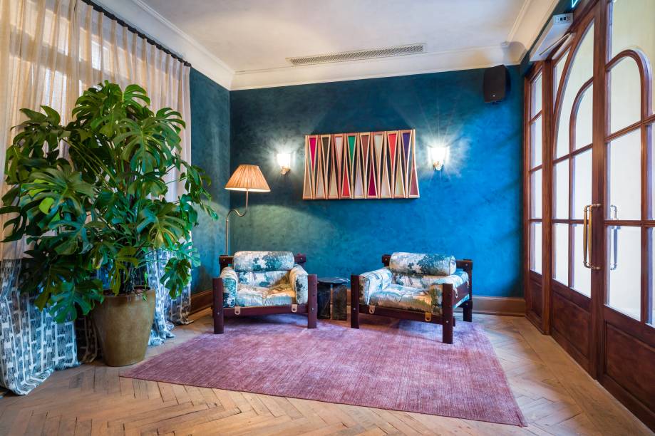 Obra de Alexandre da Cunha: na recepção Obra de Alexandre da Cunha: na recepção