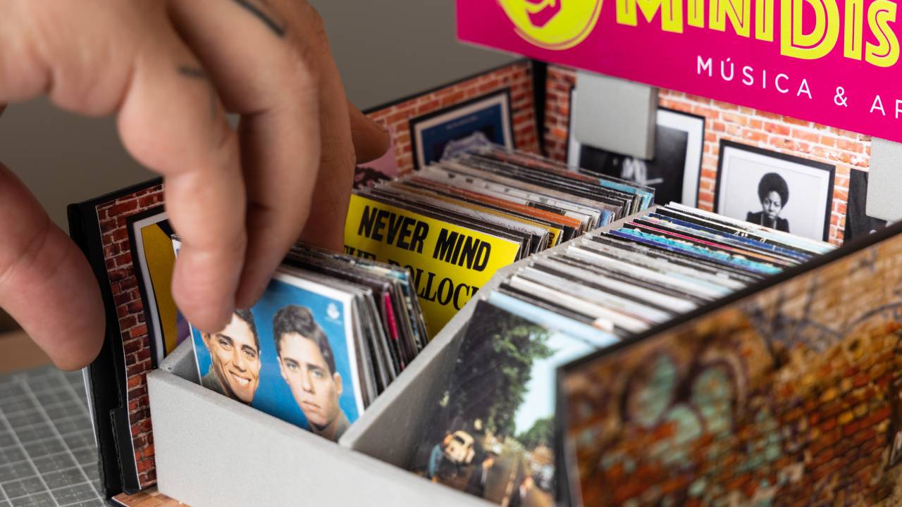 Minidiscos alinhados em caixinha