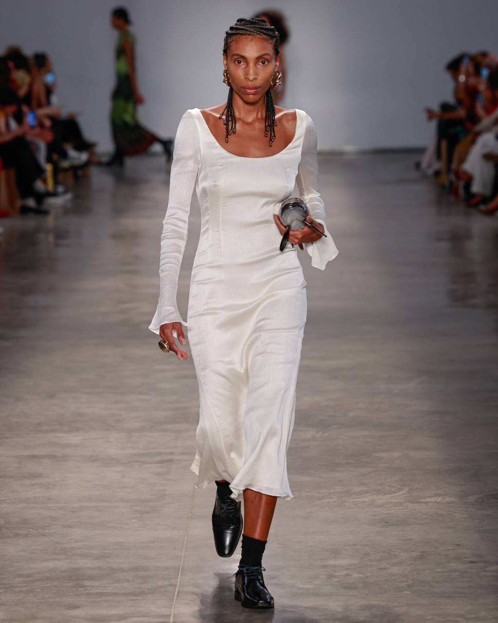 Modelo de vestido longo, no desfile da Normando no SPFW Modelo de vestido longo, no desfile da Normando no SPFW