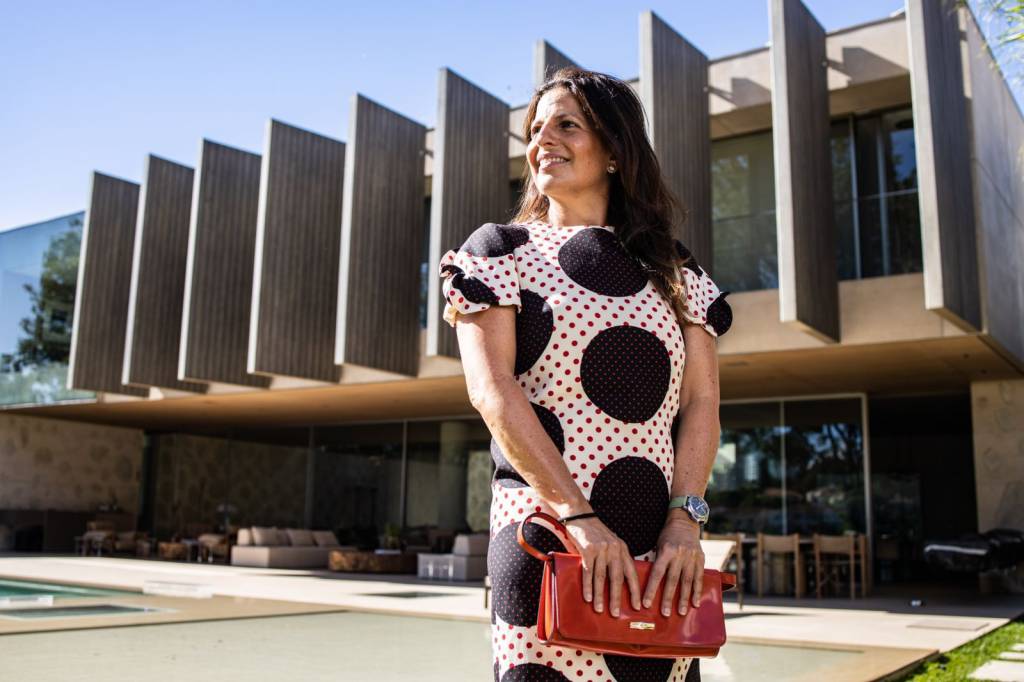 ReciclaLuxo, brechó de roupas grifadas, muda de endereço em SP