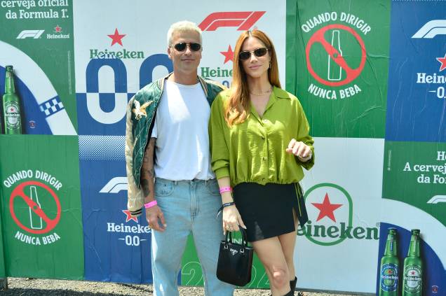Bruno Gagilasso e Ewbank no GP de Fórmula 1 Bruno Gagilasso e Ewbank no GP de Fórmula 1