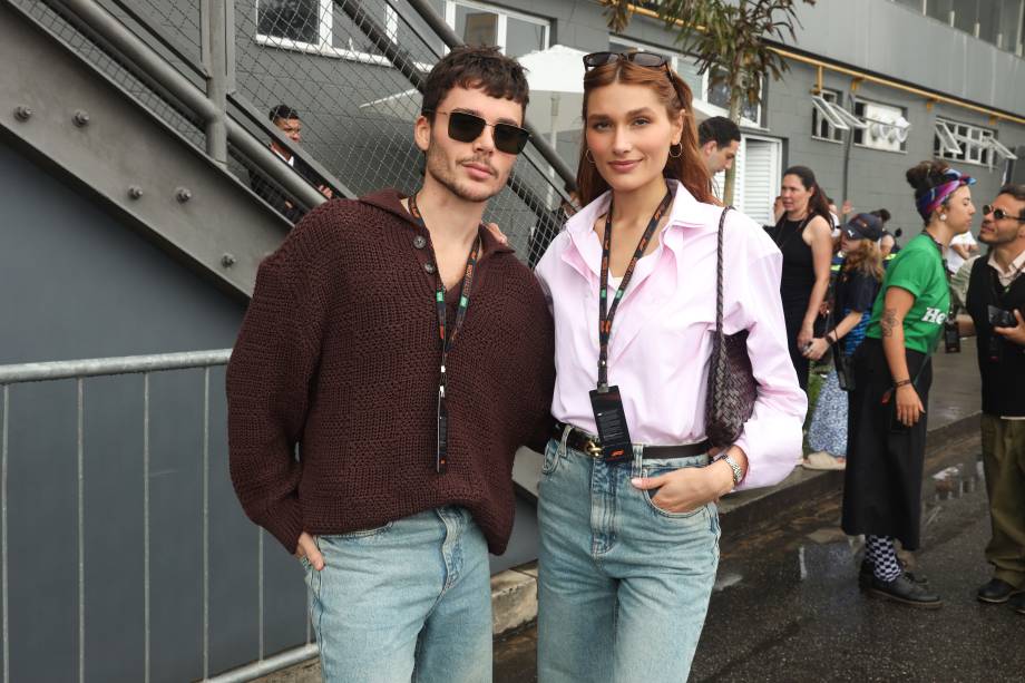 Jo&atilde;o Lucas e Sasha no GP de F&oacute;rmula 1