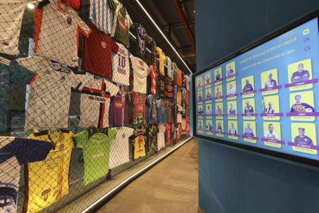 MF_Expo_Vozes_20241128_027-2048×1365 mostra-vozes-da-varzea-do-Museu-do-futebol