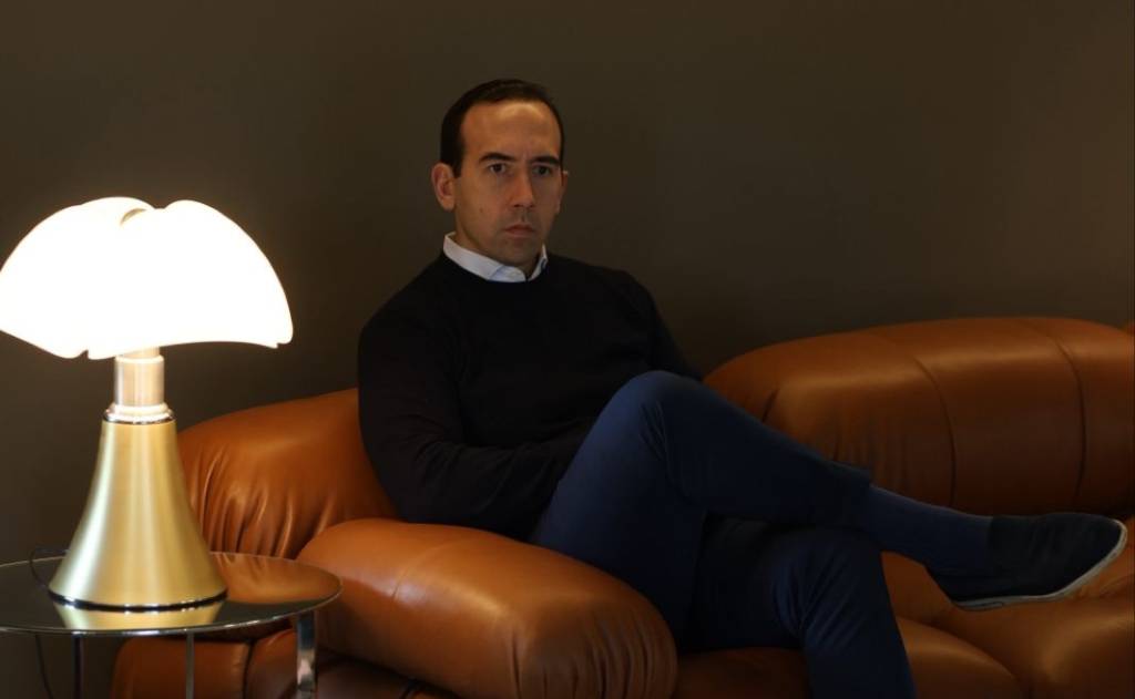 Marcelo Passarelli celebra dez anos de arquitetura em novo livro