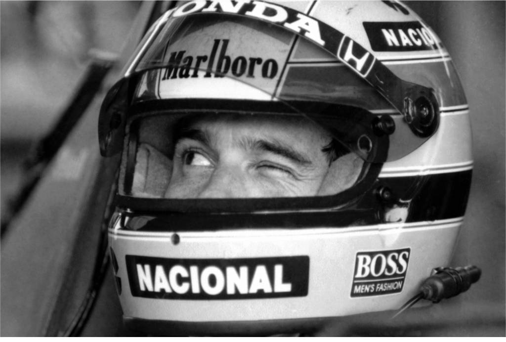 Marca lança réplicas em miniatura de capacetes oficiais de Ayrton Senna