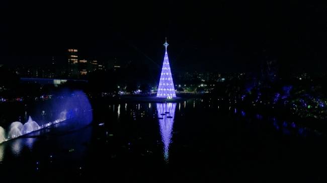 image002_7dc7e6 Árvore de Natal no Parque Ibirapeura, SP