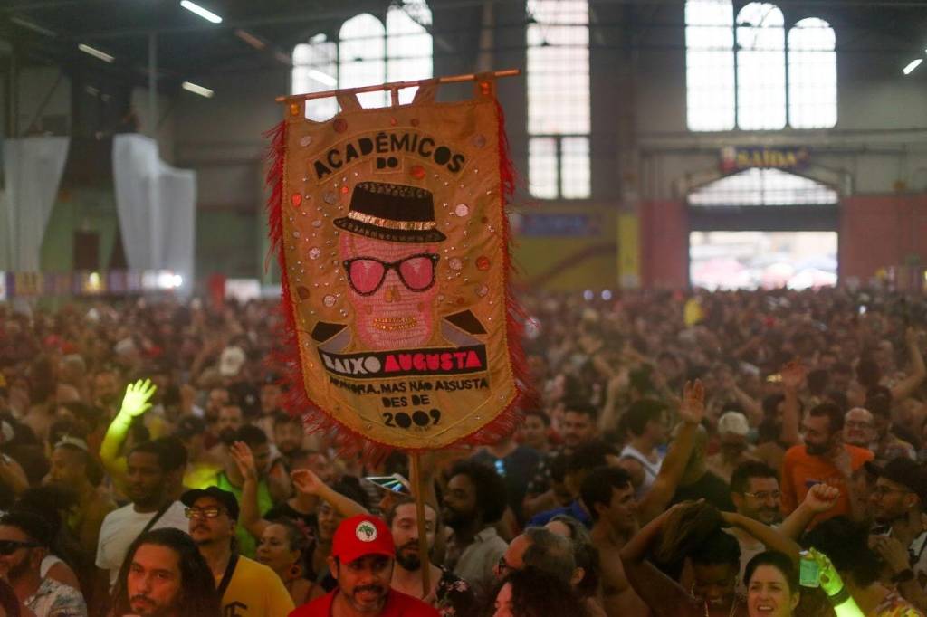 Acadêmicos do Baixo Augusta anuncia as datas dos ensaios para 2025