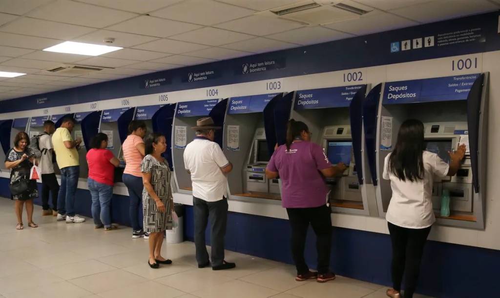 Bancos terão horários especiais no fim de ano; confira as datas