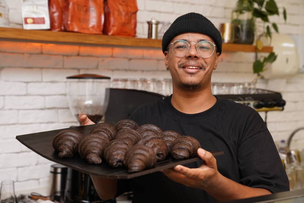 Matheus Rosa, do ‘MasterChef Confeitaria’, inaugura doceria no Itaim Bibi