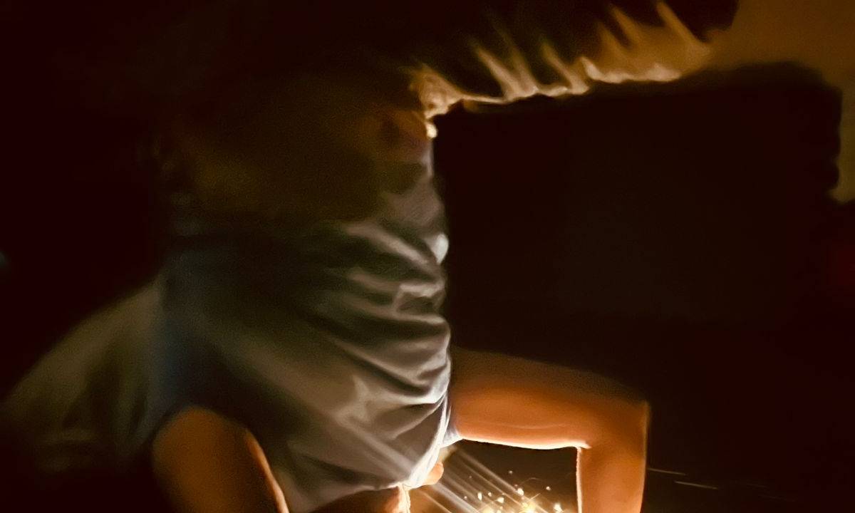 Técnicas de improvisação em 'Estado Escuro'