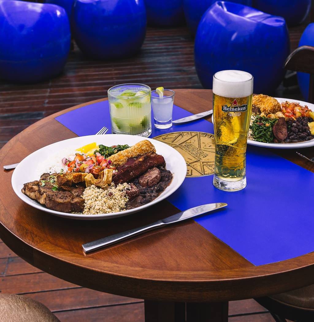 Sábado (7) é dia de feijoada completa com samba no Blue Note