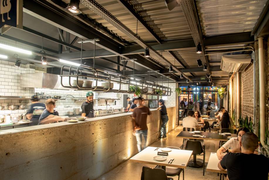 Broca: o espaço na Vila Madalena com cozinha aberta