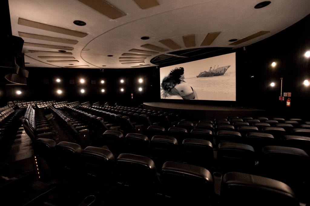 Espaço Petrobras recebe lançamento de livro crítico de filmes dos anos 50