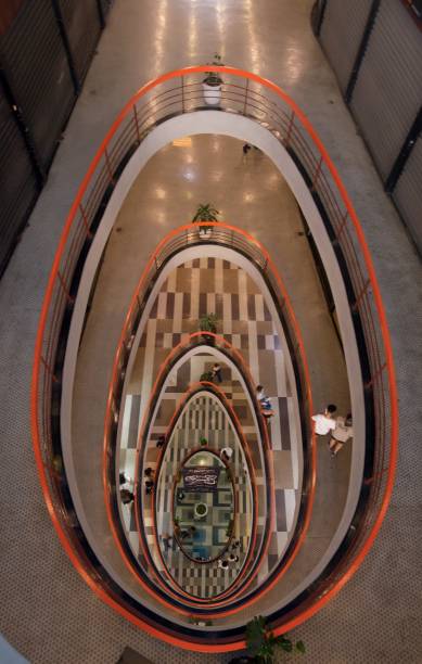 Visão interna da Galeria do Rock: 12 000 visitantes em dias úteis Visão interna da Galeria do Rock: 12 000 visitantes em dias úteis