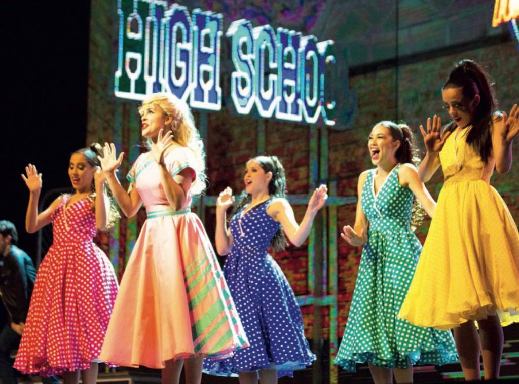 Produção teatral inspira-se em clássicos da Broadway