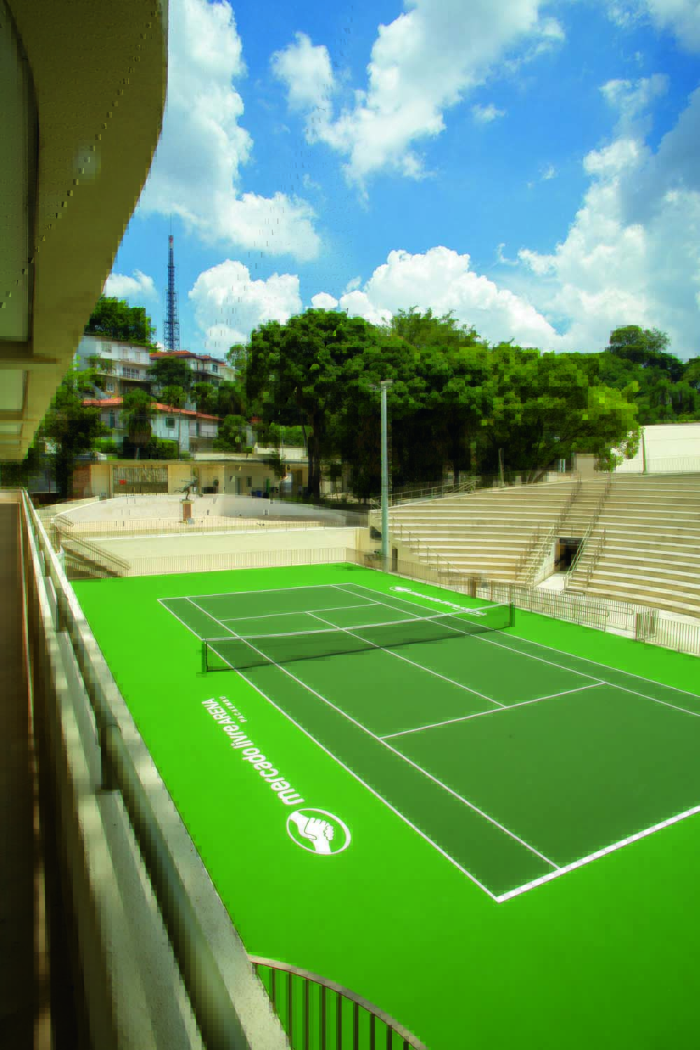 Estádio do Pacaembu Quadra externa: pintura e arquibancada novas