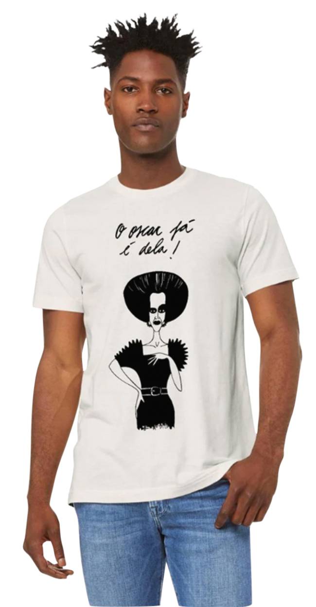 fernanda-torres-camiseta-ronaldo-fraga