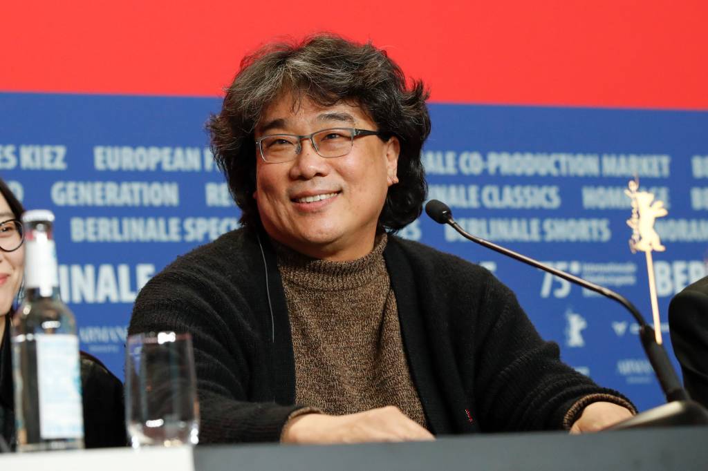 Bong Joon-ho diz que ‘Mickey 17’ é “coming-of-age com estrutura peculiar”