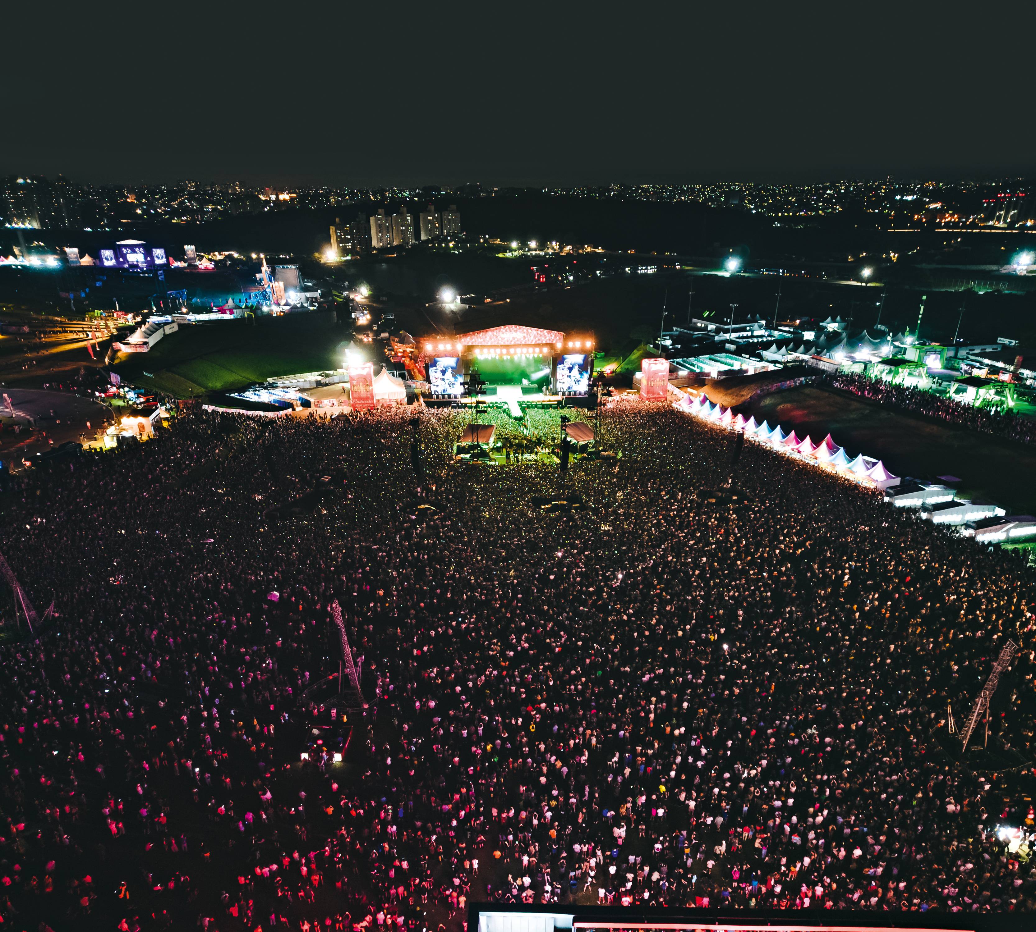 Lollapalooza 2026: Previsão indica clima ameno e sol entre nuvens em Interlagos