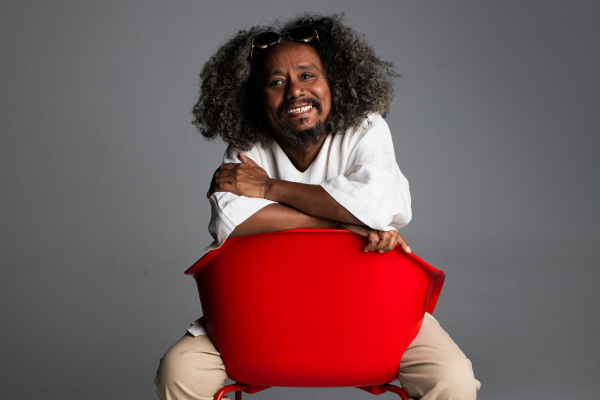 Chico César faz show gratuito em São Paulo na Bienal no sábado (25)