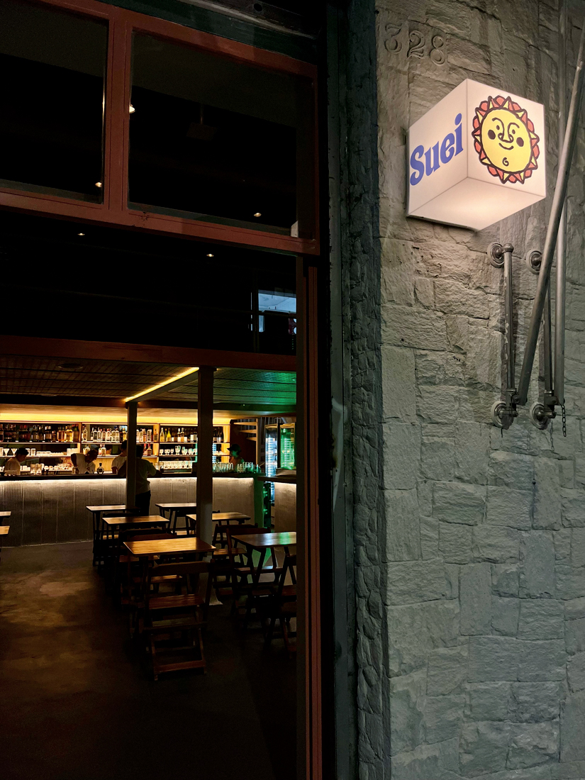 Suei chega à fervida Rua Sousa Lima, na Barra Funda