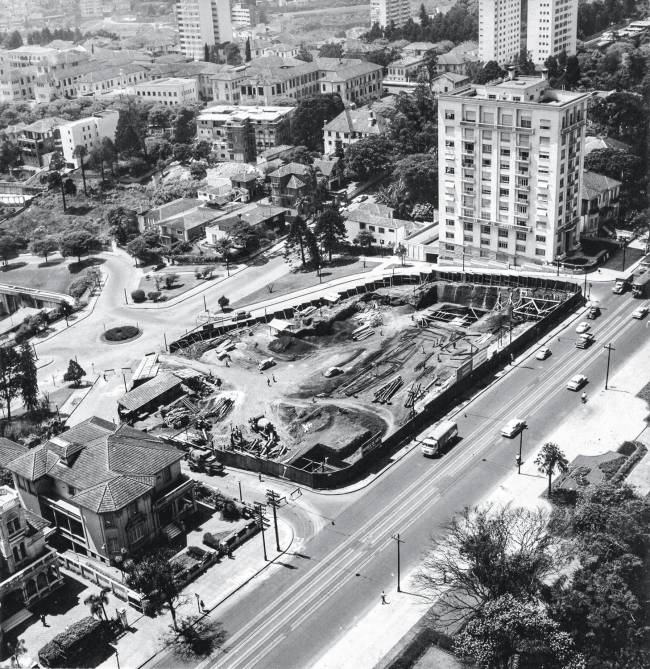 Vista aérea do terreno em 1957, na exposição 'Histórias do Masp'