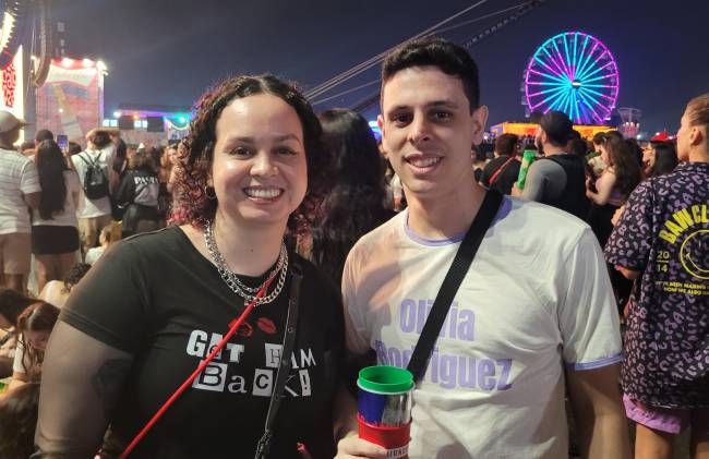 amigos recife lolla Gabriela Milet, 29, biomédica, e André Guimarães, 29, médico, que vieram de Recife para o Lolla