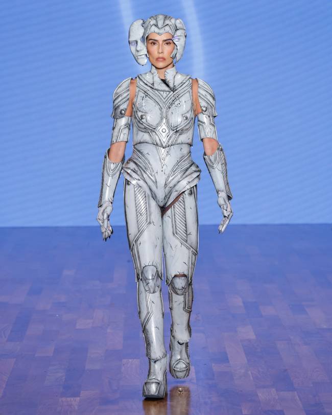 Deborah Secco em desfile de Dario Mittmann debora-secco-desfile-na-spfw