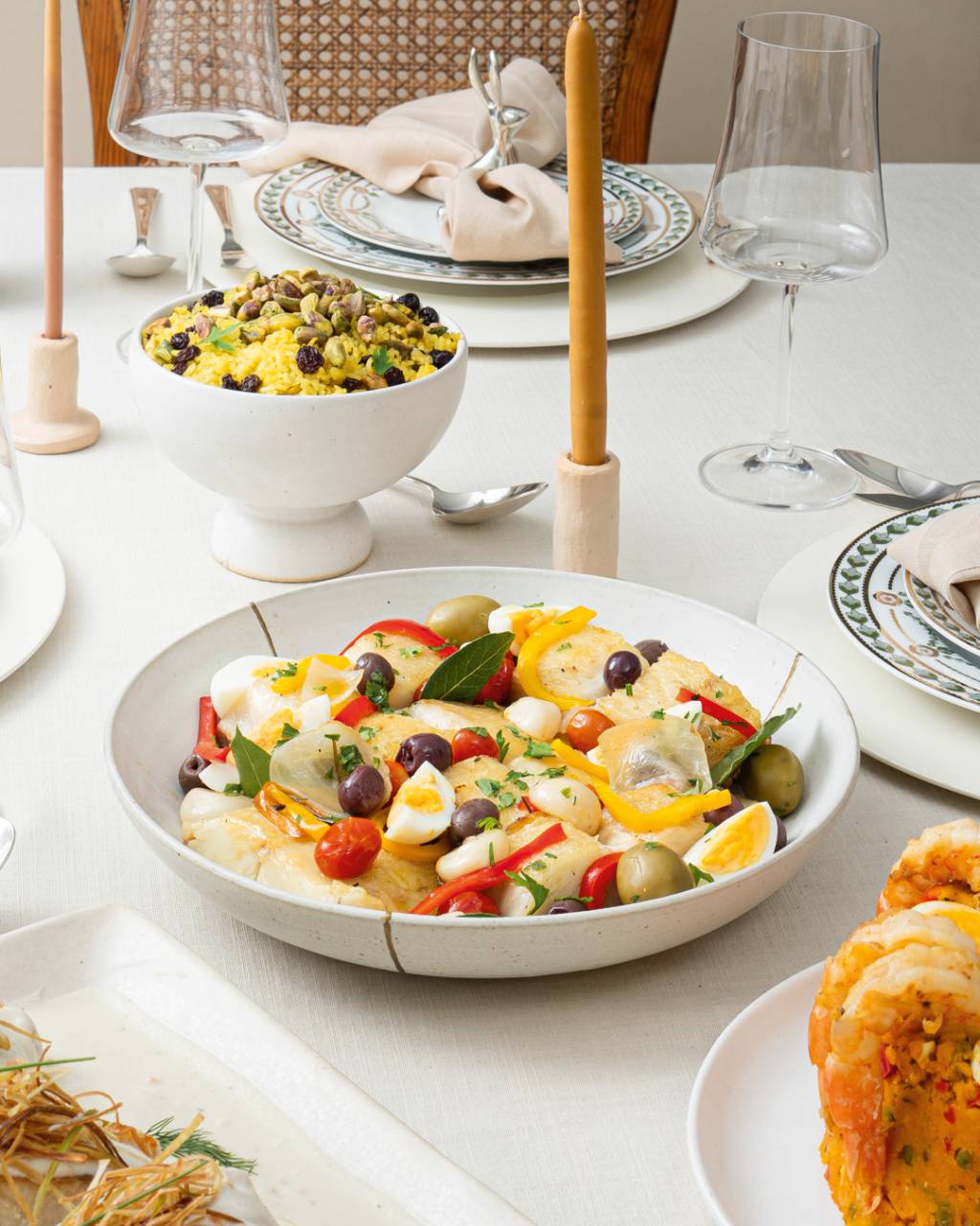 Empório Santa Maria.jpg Prato com peixe, tomates e azeitona
