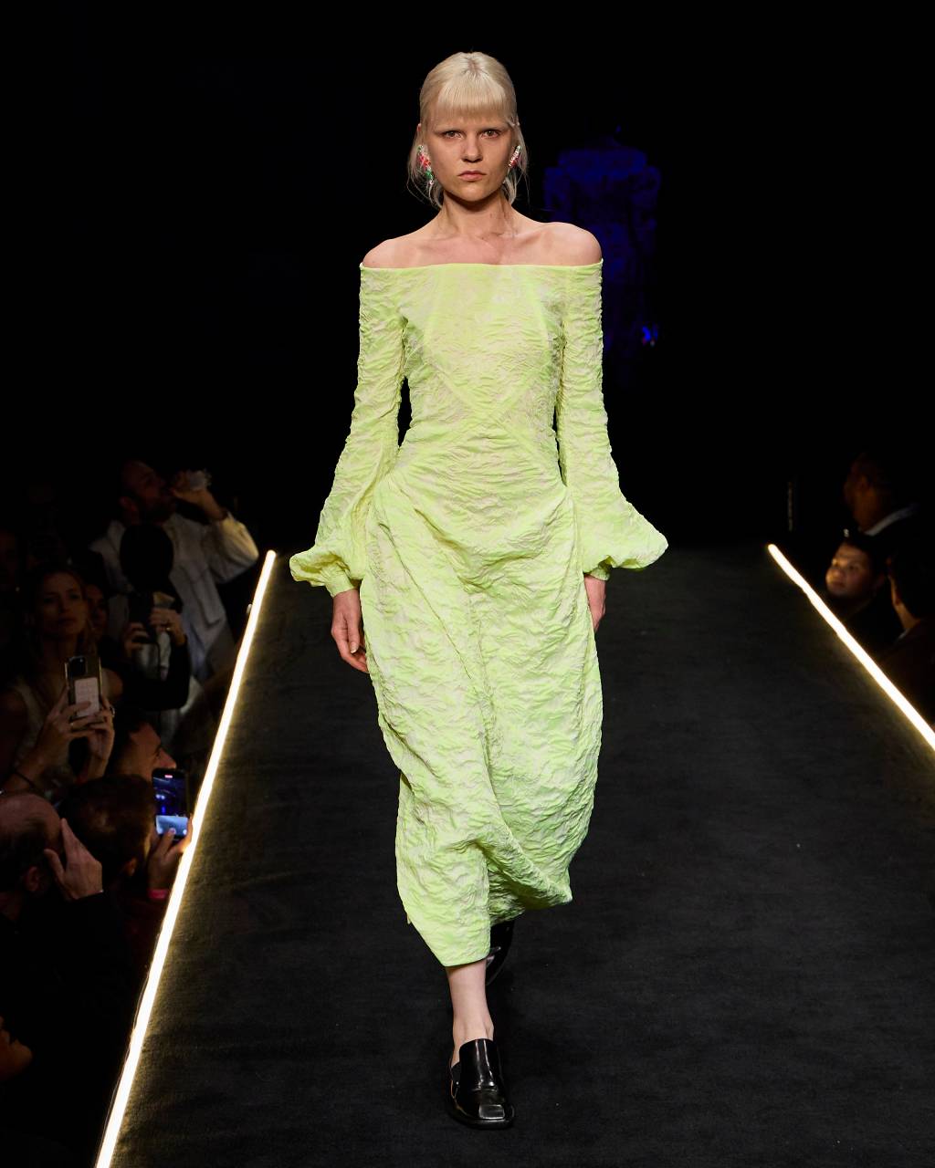 HERCHCOVITCH; ALEXANDREInverno Primavera 2025SPFW n59foto: Zé Takahashi Modelo em vestido verde claro