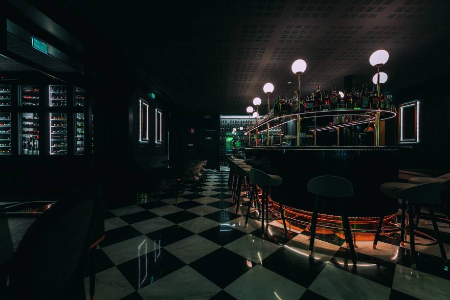 Blind: recentemente estrelado,é tocado pelos chefsRita Magro e Vítor Matos Blind: recentemente estrelado,é tocado pelos chefsRita Magro e Vítor Matos