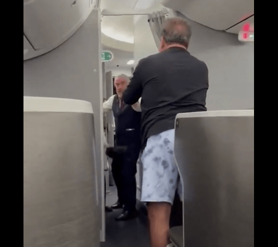 Confusão em voo da American Airlines em São Paulo