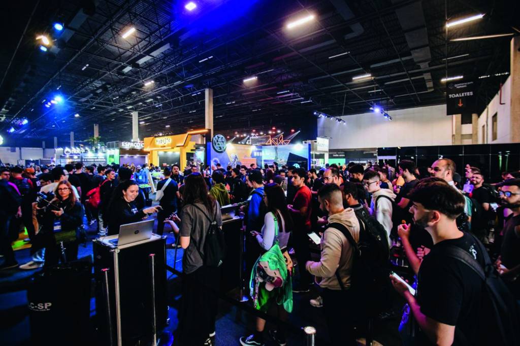 gamescom latam 24 (2).jpg Multidão em feira de games