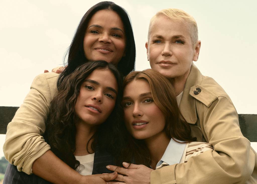 Hering faz campanha do Dia das Mães com Xuxa, Sasha, Marquezine e sua mãe