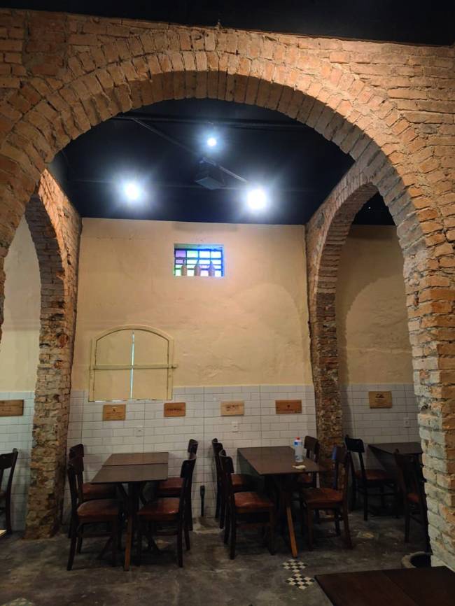 Los Perros: boteco de vinhos abre unidade ao lado da escadaria do Bixiga