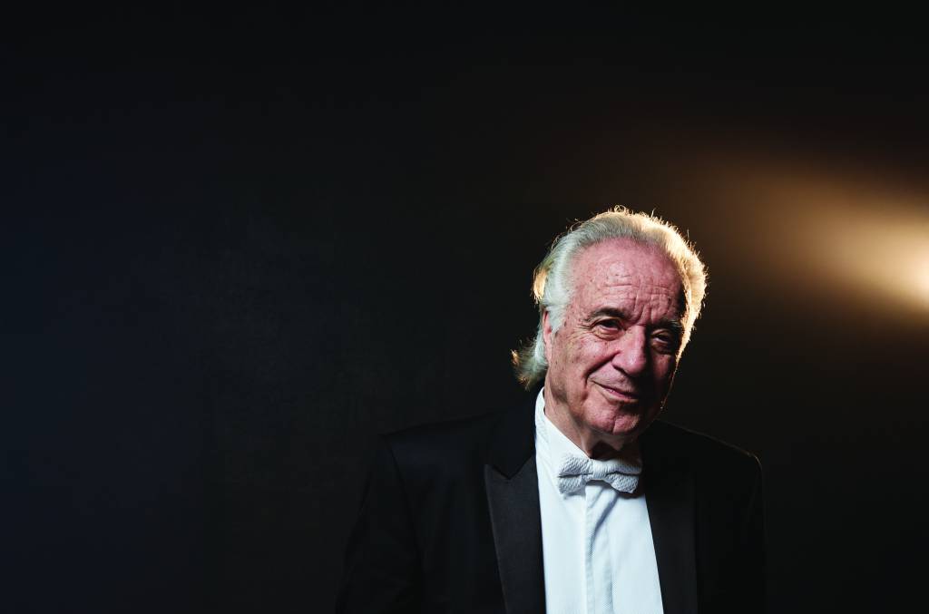 CENTRO Maestro João Carlos MArtins 2019_05_23 JCM e o Cinema In Concert_12633_Foto Ale Catan_Divulgação_exp.jpg Maestro João Carlos Martins na Virada Cultural 2025: concerto com a Orquestra Bachiana