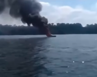 Lancha com 4 pessoas a bordo explode na represa de Guarapiranga