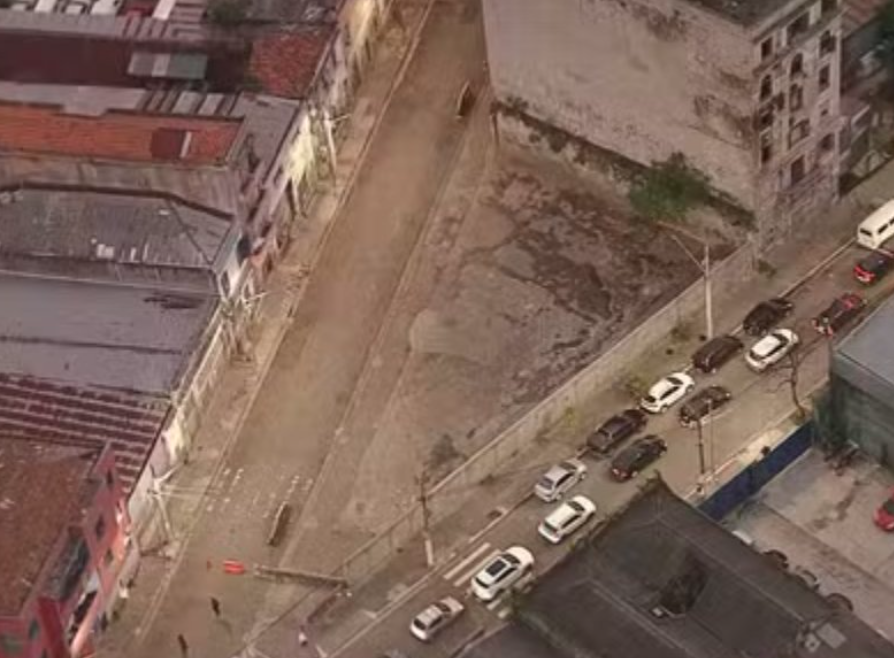 Fluxo some de rua da Cracolândia e ONG acusa prefeitura de uso de violência