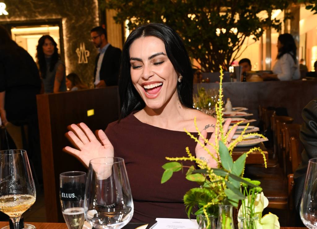 Anttónia e Ellus celebram collab com coquetel e jantar em São Paulo