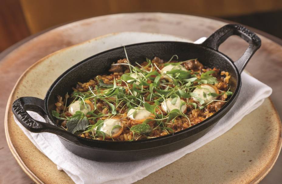 Fitó Pina Contemporânea: maria isabel de cordeiro Fitó Pina Contemporânea: maria isabel de cordeiro